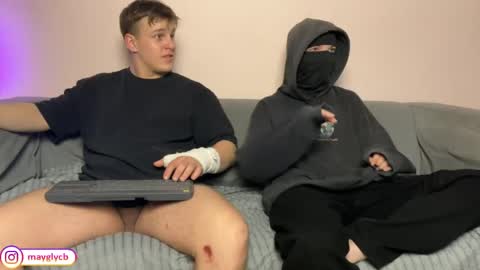 Snapshot of maygly chatting on May 8, 5:51 pm Slava and Alextatto online show from May 8, 5:51 pm