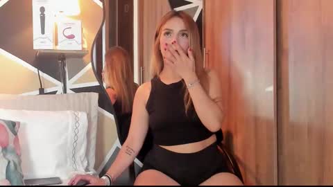 MaylinFox online show from September 11, 1:33 pm