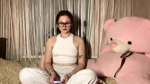 Sofi online show from April 17, 4:21 pm