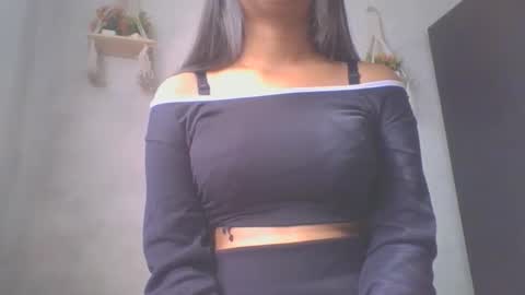 MAYRA online show from January 2, 6:40 am