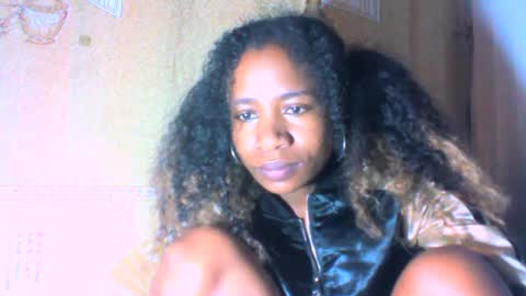 mayrah online show from February 21, 8:40 am