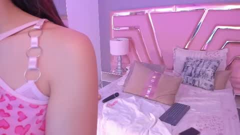 maywesst online show from August 2, 12:31 am