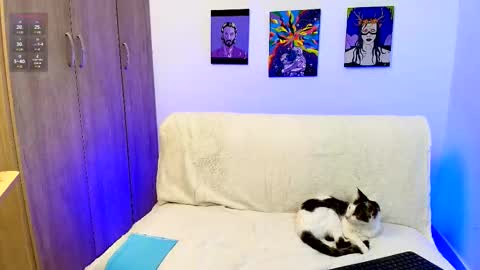 Snapshot of mazi__keen__ chatting on March 13, 1:45 am Mazi keen online show from March 13, 1:45 am