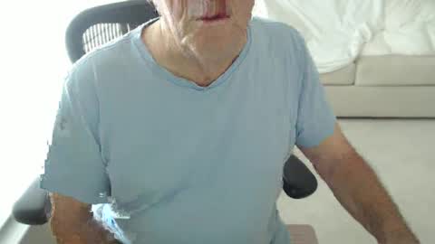 Snapshot of mbeastie chatting on March 4, 2:21 pm Beastie online show from March 4, 2:21 pm