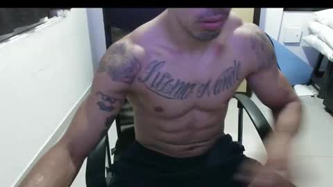 Snapshot of mckanna chatting on January 6, 3:43 am mckanna online show from January 6, 3:43 am