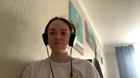 Hello Lisa here   Help me to make 50 thumbs up 333 online show from October 6, 8:45 am