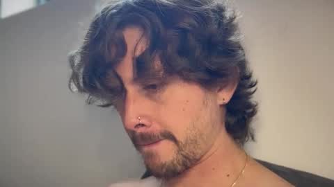Snapshot of mcklister69 chatting on April 6, 10:44 pm mcklister online show from April 6, 10:44 pm