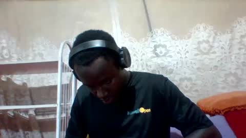 Snapshot of mclntz_bbc chatting on February 8, 2:47 am mclntz_bbc online show from February 8, 2:47 am