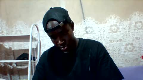 Snapshot of mclntz_bbc chatting on February 18, 7:21 am mclntz_bbc online show from February 18, 7:21 am