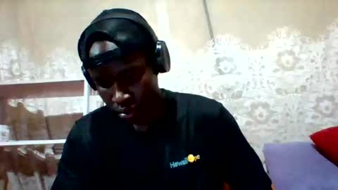 Snapshot of mclntz_bbc chatting on February 19, 5:27 am mclntz_bbc online show from February 19, 5:27 am