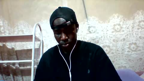 Snapshot of mclntz_bbc chatting on February 21, 4:40 am mclntz_bbc online show from February 21, 4:40 am