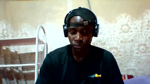 Snapshot of mclntz_bbc chatting on February 21, 11:01 am mclntz_bbc online show from February 21, 11:01 am
