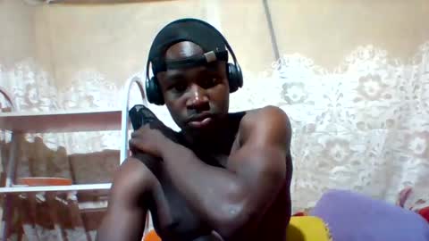Snapshot of mclntz_bbc chatting on February 24, 4:05 am mclntz_bbc online show from February 24, 4:05 am