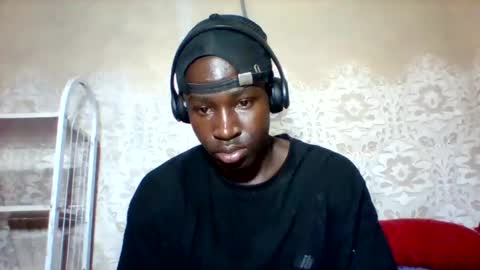 Snapshot of mclntz_bbc chatting on March 9, 8:07 am mclntz_bbc online show from March 9, 8:07 am
