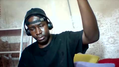 Snapshot of mclntz_bbc chatting on March 9, 11:14 am mclntz_bbc online show from March 9, 11:14 am