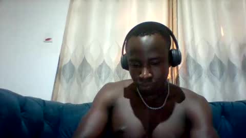 Snapshot of mclntz_bbc chatting on November 15, 6:00 am mclntz_bbc online show from November 15, 6:00 am