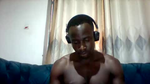 Snapshot of mclntz_bbc chatting on December 2, 9:14 am mclntz_bbc online show from December 2, 9:14 am