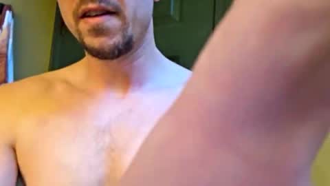 Snapshot of mclovinmackay chatting on February 15, 12:07 am mclovinmackay online show from February 15, 12:07 am