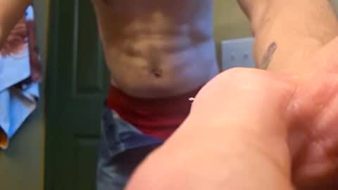 Snapshot of mclovinmackay chatting on February 16, 12:29 am mclovinmackay online show from February 16, 12:29 am