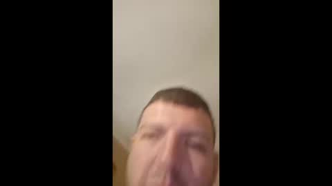 Snapshot of mcmuffin1827 chatting on April 19, 6:56 am Mcmuffin1827 online show from April 19, 6:56 am