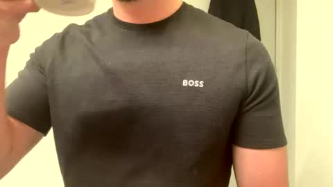 mcr8080 online show from January 19, 7:04 am