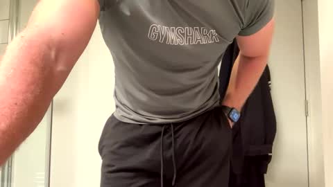 mcr8080 online show from February 26, 5:17 pm