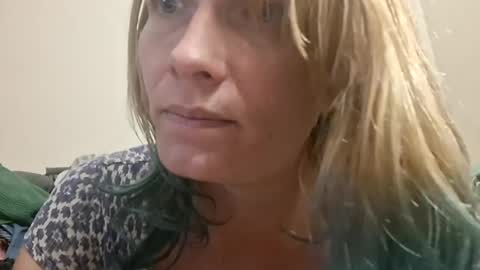 mcsam9288 online show from August 2, 6:12 am