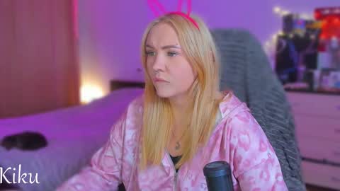 Kiku online show from October 12, 6:18 pm