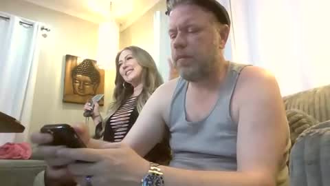 me2283 online show from April 23, 2:35 am