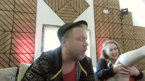 me2283 online show from April 30, 8:57 pm