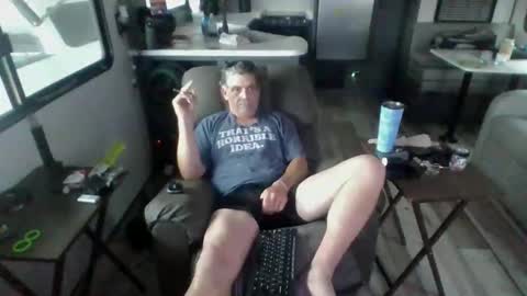 Snapshot of me_him_us_them chatting on March 10, 11:43 pm me_him_us_them online show from March 10, 11:43 pm