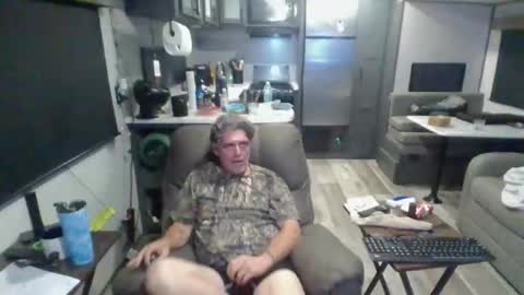 Snapshot of me_him_us_them chatting on March 20, 3:00 am me_him_us_them online show from March 20, 3:00 am