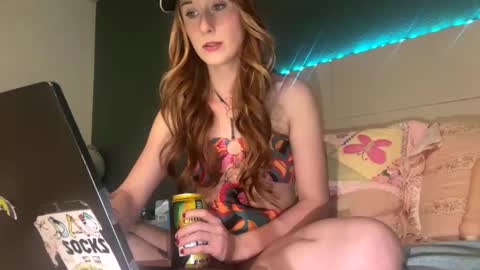 Snapshot of meadowmoon3 chatting on November 20, 2:01 am meadowmoon3 online show from November 20, 2:01 am