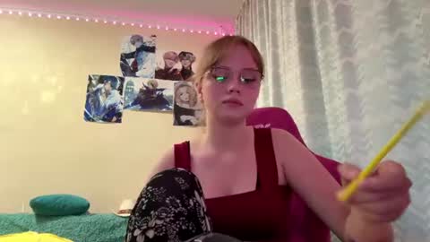 Snapshot of meaghanoakden chatting on July 31, 12:37 pm Eliza online show from July 31, 12:37 pm