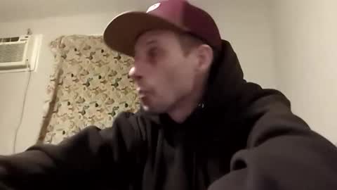 Snapshot of meanfinger chatting on February 27, 6:46 am Jizzy online show from February 27, 6:46 am