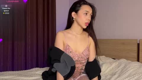 Snapshot of meangel_ chatting on April 29, 6:25 pm Adriana online show from April 29, 6:25 pm