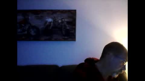 me at home online show from December 10, 12:27 pm