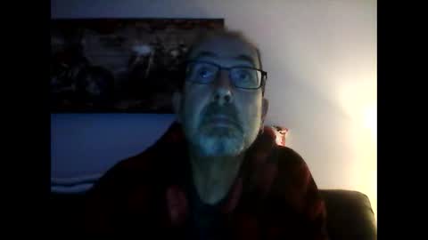 me at home online show from December 24, 1:06 pm