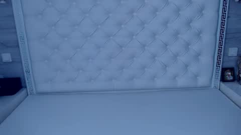 Medeea Bee online show from October 4, 3:04 am