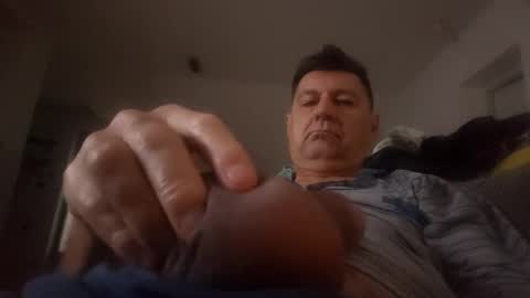 Snapshot of medeni62 chatting on January 21, 6:33 am medeni62 online show from January 21, 6:33 am
