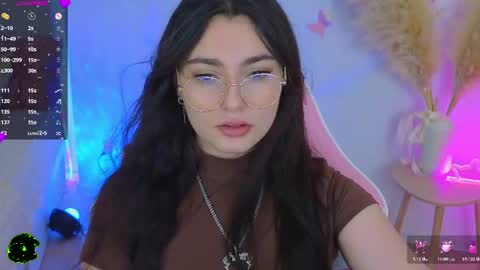 Dina online show from June 27, 8:25 pm
