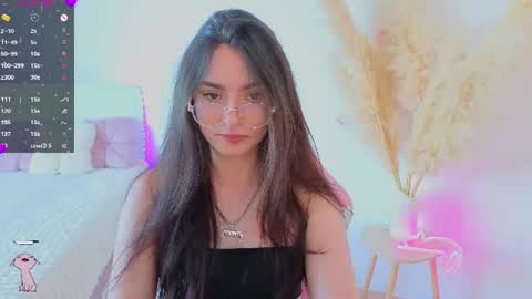 Dina online show from August 1, 3:55 pm