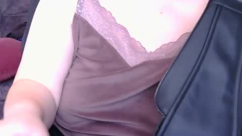 Oltereodora-lima online show from August 3, 9:04 am