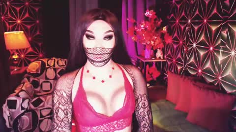 THE QUEEN ALPHA   Queen Medusa Prey online show from March 4, 2:53 pm