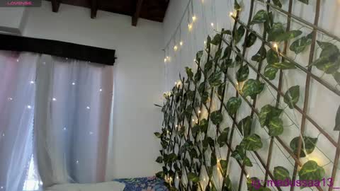 Snapshot of medussa13 chatting on December 9, 12:08 pm medussa13 online show from December 9, 12:08 pm