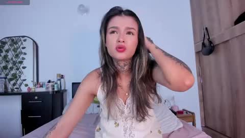 medussa13 online show from April 9, 12:10 pm