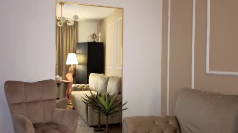 MedussaEyes online show from February 6, 8:12 pm