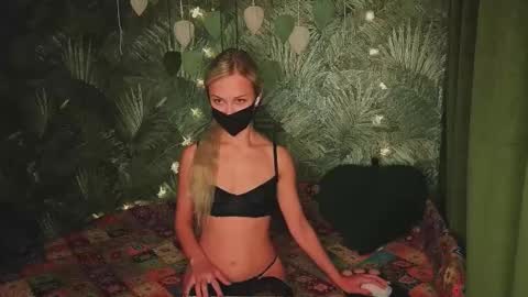 meeeewmeeeeow online show from October 2, 2:29 am