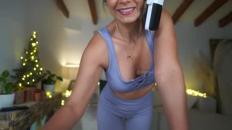 Andrea  online show from December 8, 10:36 pm
