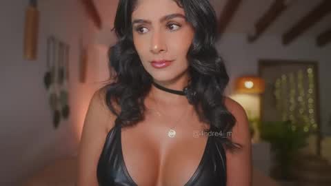 Snapshot of meegan1 chatting on October 1, 11:38 am Andrea  online show from October 1, 11:38 am